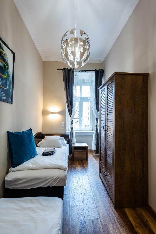 Center Of The Center, The Grand Deluxe Apartment บูดาเปสต์ ภายนอก รูปภาพ