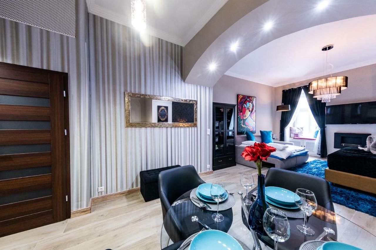 Center Of The Center, The Grand Deluxe Apartment บูดาเปสต์ ภายนอก รูปภาพ