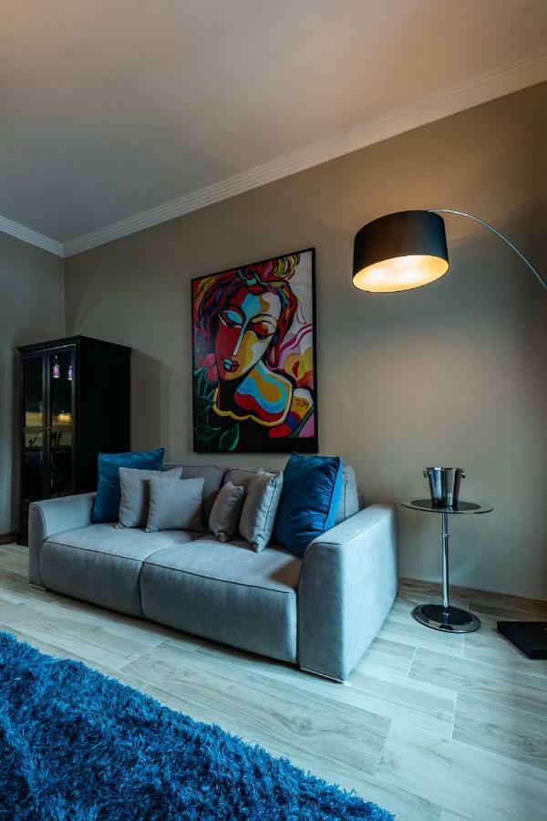 Center Of The Center, The Grand Deluxe Apartment บูดาเปสต์ ภายนอก รูปภาพ